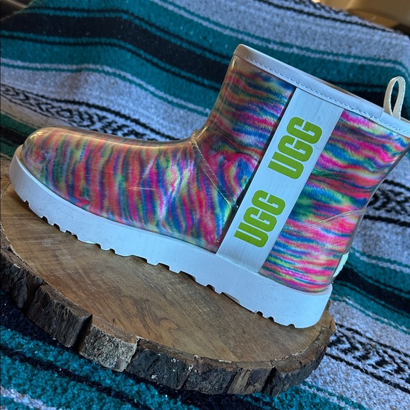 UGG *NWOB* Women's Classic Clear Mini Pixelate Waterproof Rain Ankle Boots - Picture 10 of 16